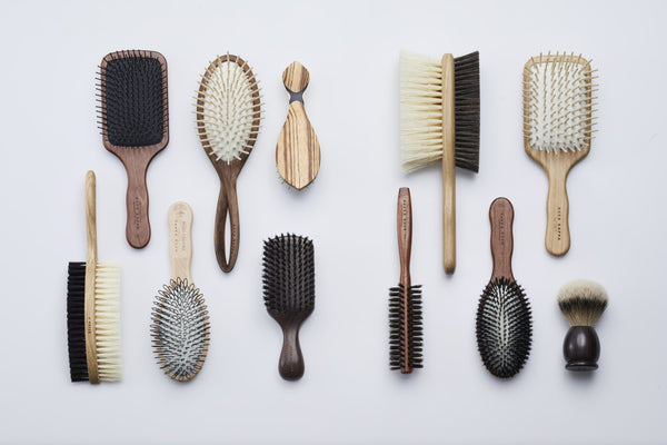 ACCA KAPPA Narrow Skeleton Brush – Lightweight Detangling Shower Hair Brush, 20cm