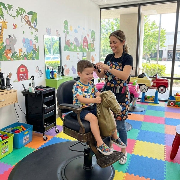 GlobalStar BB020 Kids Barber Chair Black – Children's Hydraulic Salon Chair with Golden Horse